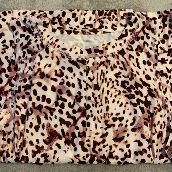 🐆Old Navy Activewear Tank🐆 - Picture 2 of 3